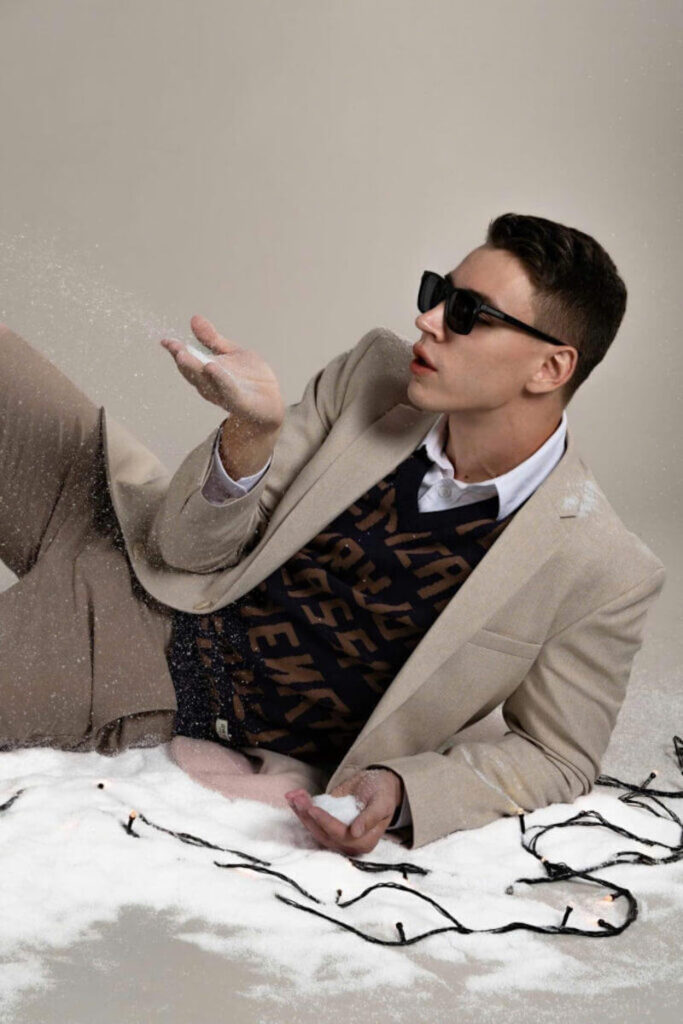 Tạo dáng chụp ảnh cool ngầu