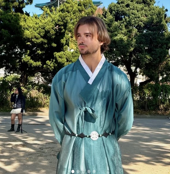Hugues model