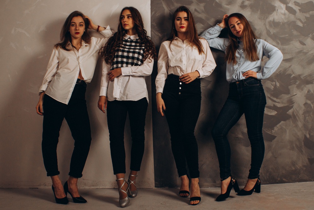 Thuê mẫu nữ chụp lookbook