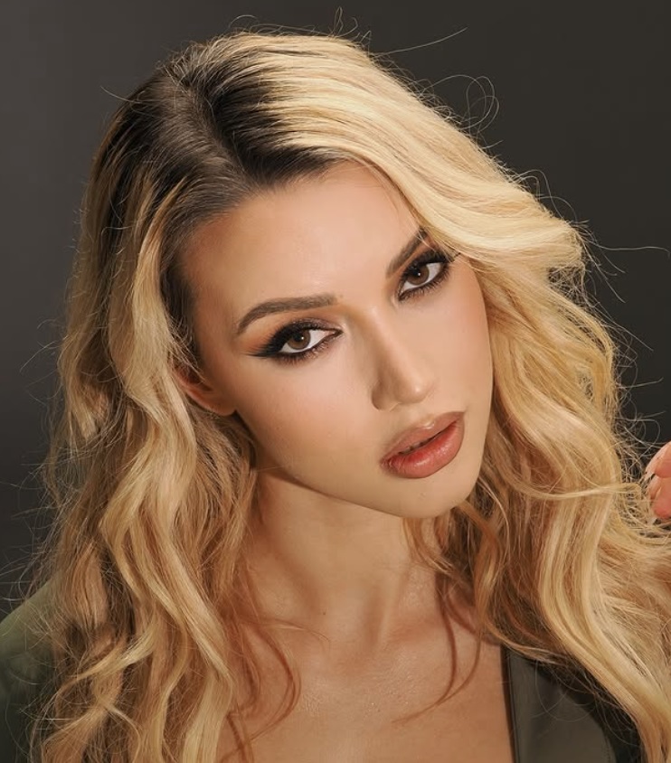 Bella model