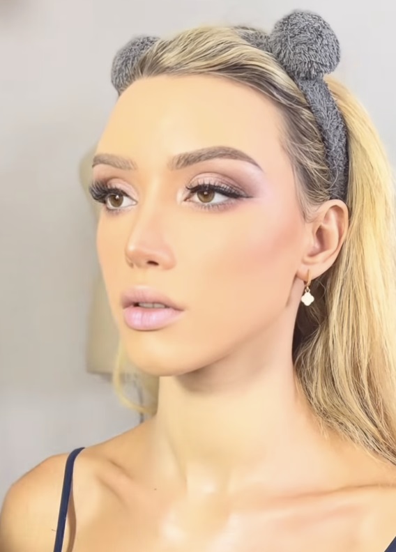 Bella model