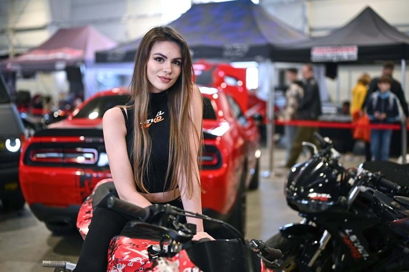 Models for motoshows and auto shows