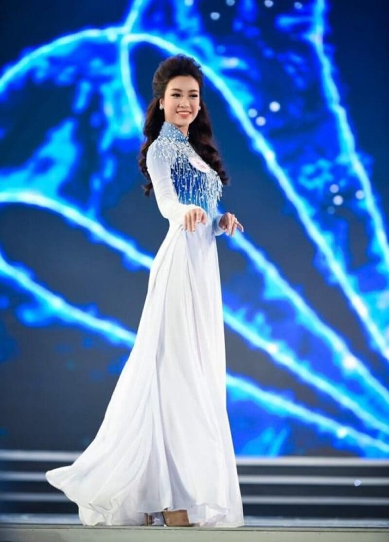 Vị trí tay và cách tạo điểm nhấn