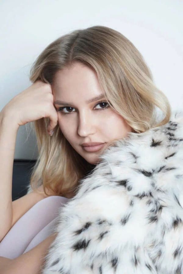 Điểm ấn tượng bên ngoài của người mẫu Tây nữ