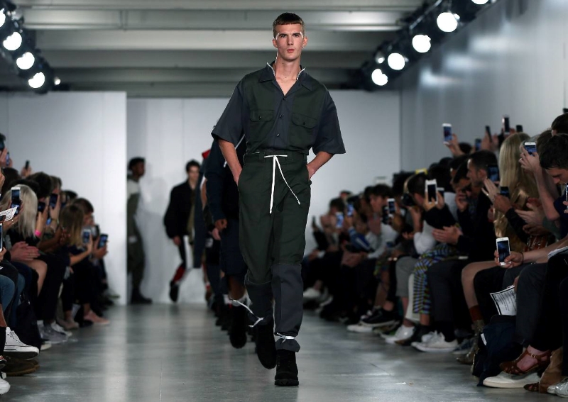 Cách đi catwalk dành cho nam